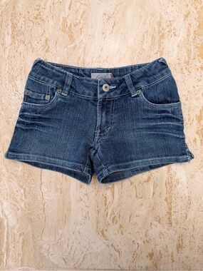 Levi’s Denim Jean Shorts - Dark Blue Summer Shorts Girl’s Size 7